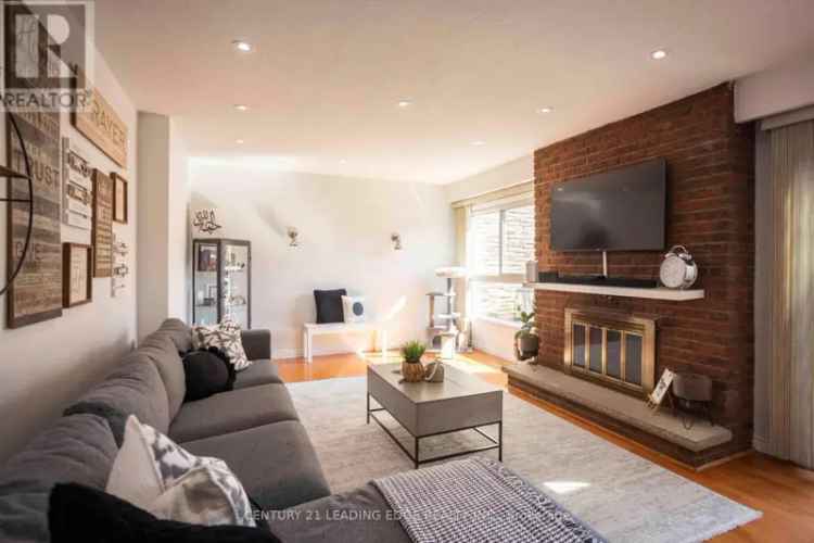 House For Sale in 2, Dailing Gate, Toronto, Ontario