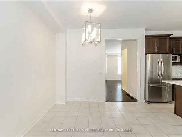 Rare Executive Townhouse with Upgrades - Open Concept & Spa-Like Ensuite