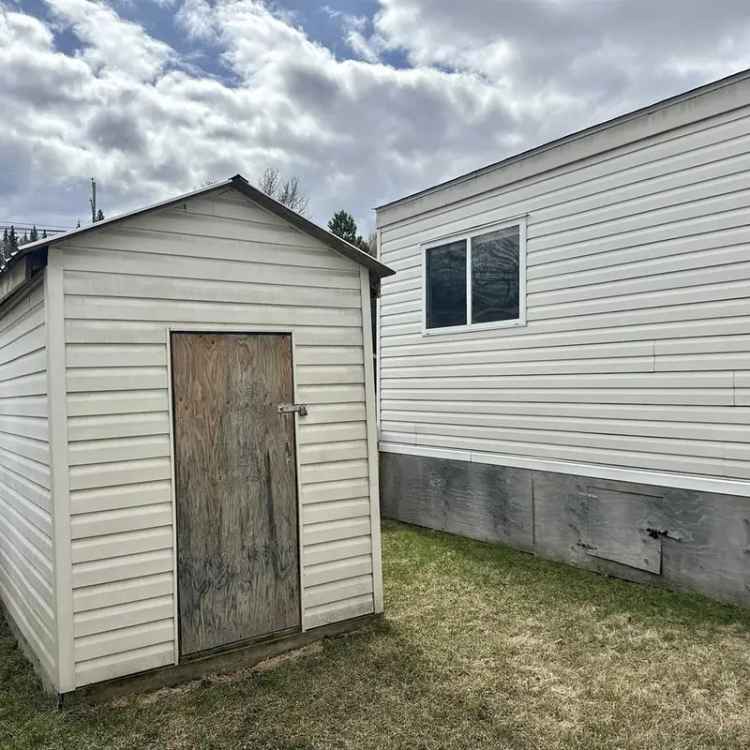 3 Bedroom Updated Manufactured Home in Spruce Grove