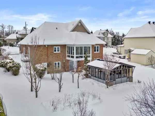 Sherbrooke Bungalow 4BR 2BA Panoramic View