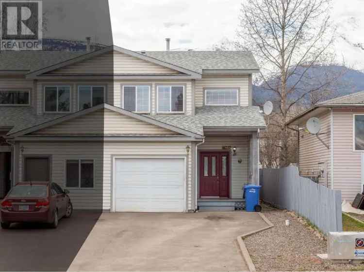 3 Bed 1 Bath 1\/2 Duplex with Recent Upgrades