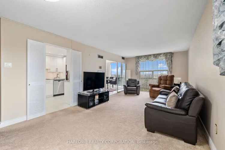 Condo For Rent in 20, Harding Boulevard West, Richmond Hill, Ontario