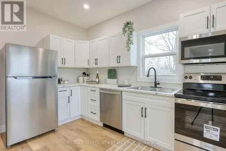 Renovated 4-Bedroom Home near 401 - Modern Kitchen & Updated Garage