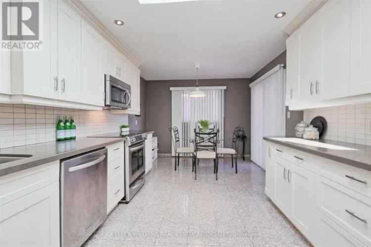 5 1 Backsplit 4000 Sq Ft 5 6 Bedrooms 2 Kitchens Family Home