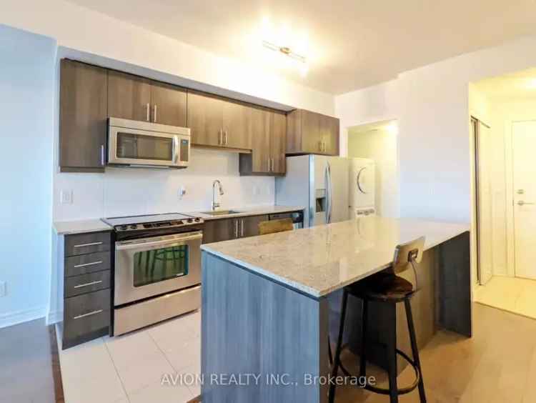 Luxurious 1 1 Condo Near Leslie Subway Station