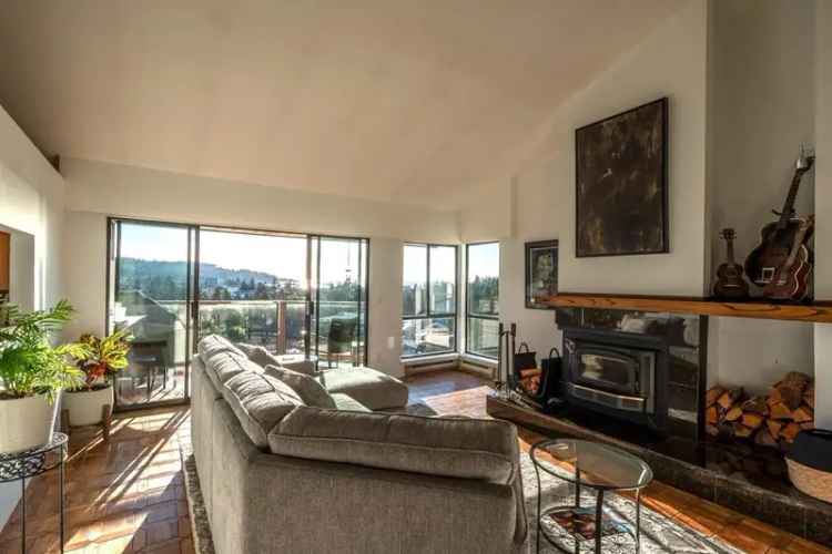 Ocean View Townhome 3 Beds 3 Carports EV Charger Workshop Suite