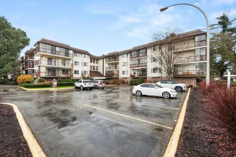 Condo For Sale in Abbotsford, British Columbia