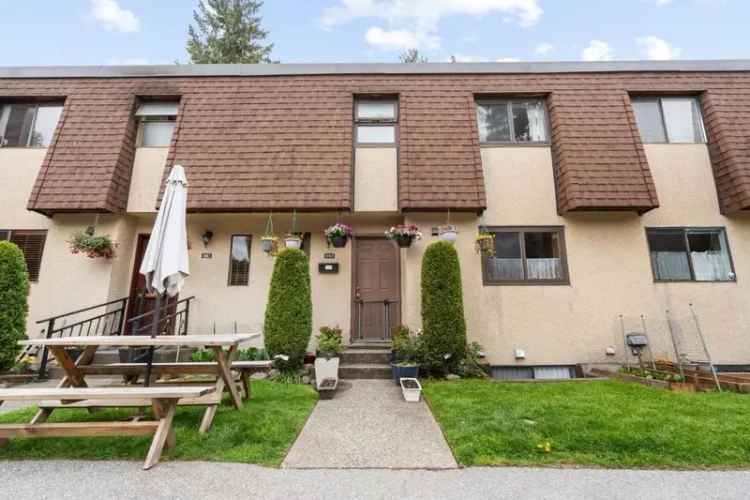 5 Bedroom Townhouse in Lynnmour Village - Large Family Home