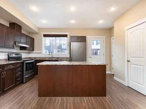 3 Bed 25 Bath Townhouse for Sale in Klarvatten Edmonton