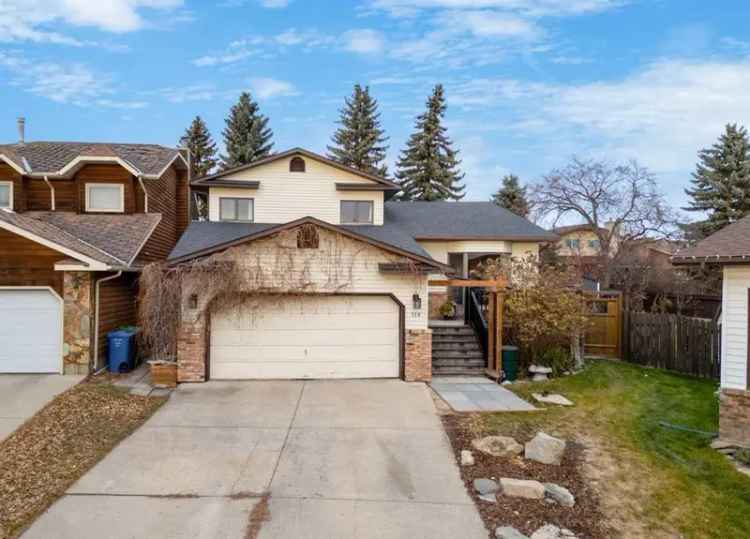 House For Sale in Calgary, Alberta