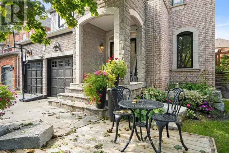 Spectacular Stewarts Mill Home with Pool