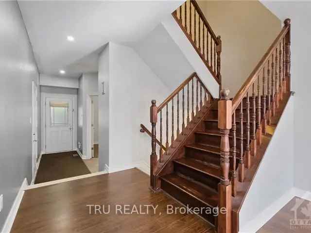 3-Bedroom Barrhaven Townhome  Family Friendly  Premium Lot