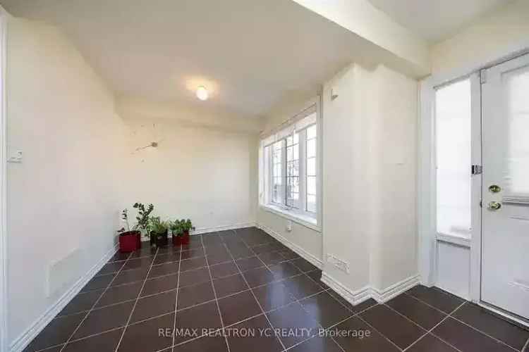 2 Bed Townhouse in Markham Near Markville Mall and GO Train