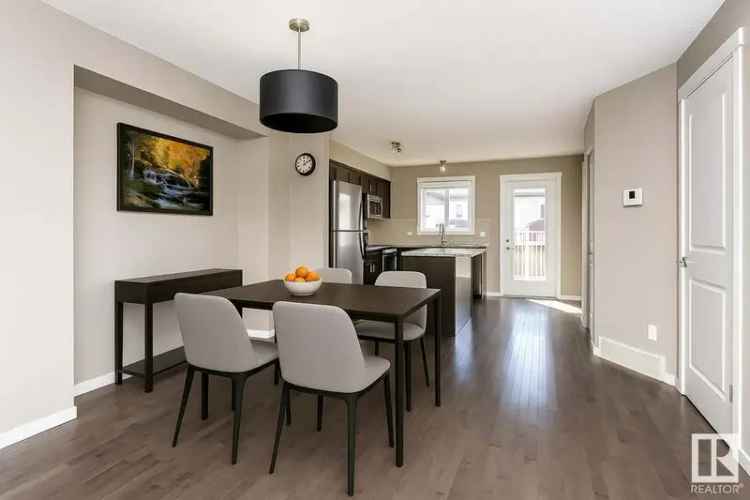 Charming 2-Storey Home in Walker Summit