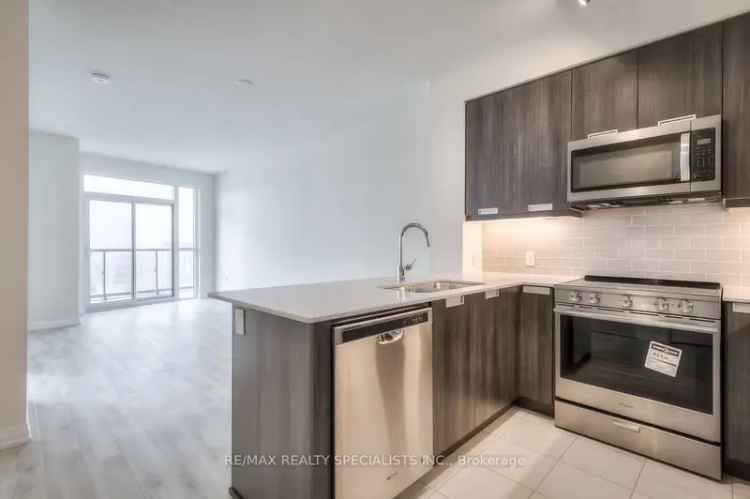 Luxurious Mississauga Perla Condo 1 Bed 635 Sqft Balcony