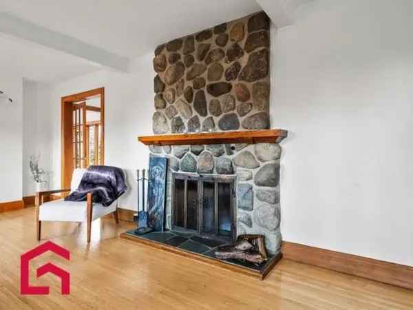 Spacious 5-Bedroom Family Home for Sale in Saint-Hilaire