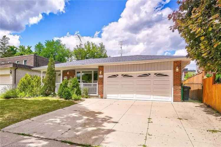 House For Sale in Mississauga, Ontario