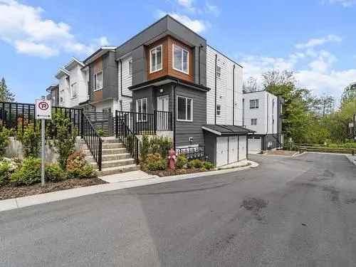 4 Bedroom Townhouse in Guildford Surrey BC