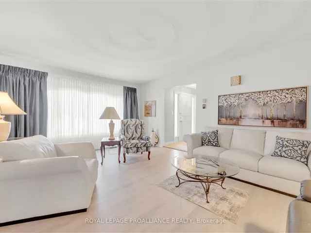 House For Sale in Foxboro, Ontario