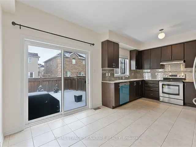 3-Bedroom Townhouse in Vaughan Near Subway