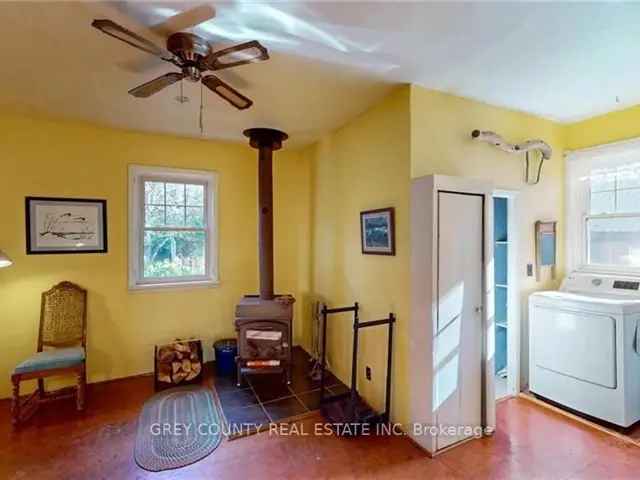 Charming Century Home Seasonal Rental in Markdale