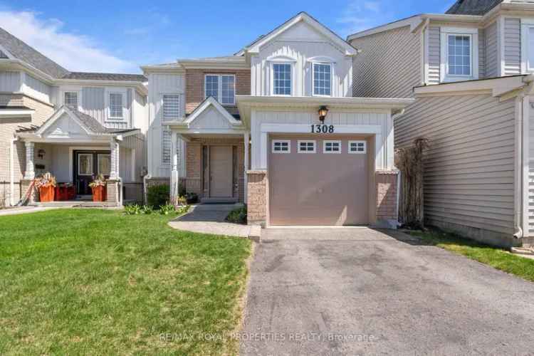 3 Bedroom 2 Bathroom Home in Pinecrest North Oshawa