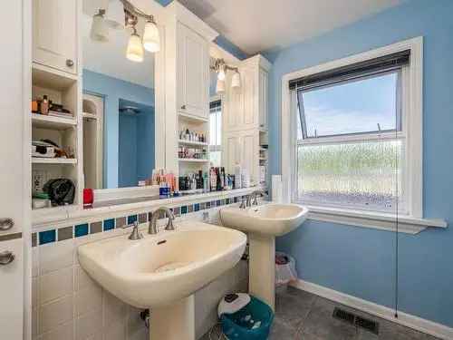 House For Sale In Vancouver, British Columbia