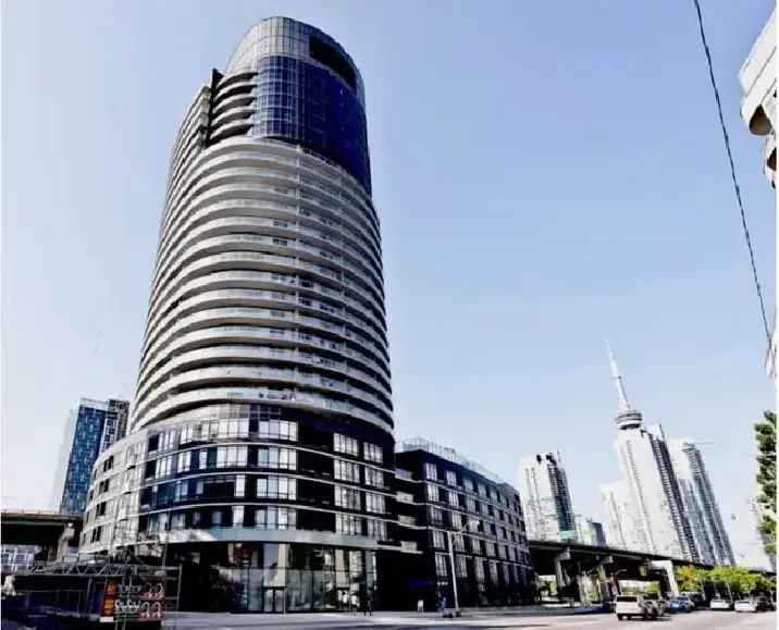Downtown Toronto Condo 2 Beds 1.5 Baths Lake View