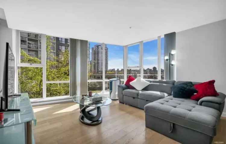 Yaletown Condo for Sale: Rare Corner Unit with City Views