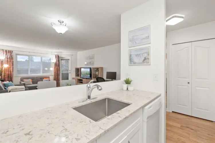 Condo For Sale in Surrey, British Columbia