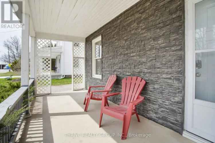 3 Bedroom Century Home Ingersoll Updated Systems Large Lot