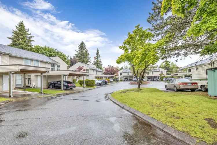 Townhouse For Sale in 3030, Trethewey Street, Abbotsford, British Columbia