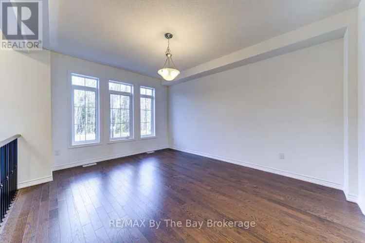 4 Bedroom 3.5 Bath Georgian Bay Home Near Beach