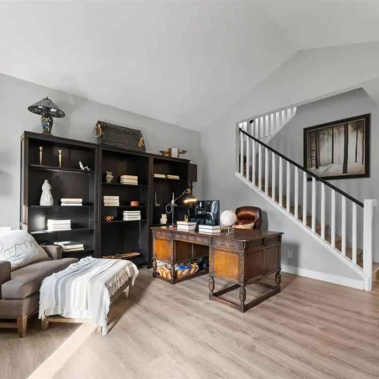 Updated 2-Story Home in Vineyard Estates Family Friendly