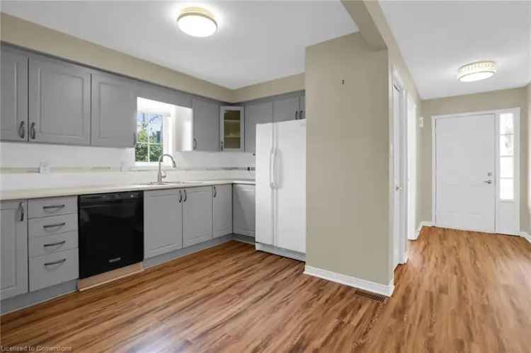 West-Li Gardens End-Unit Bungalow  Move In Ready