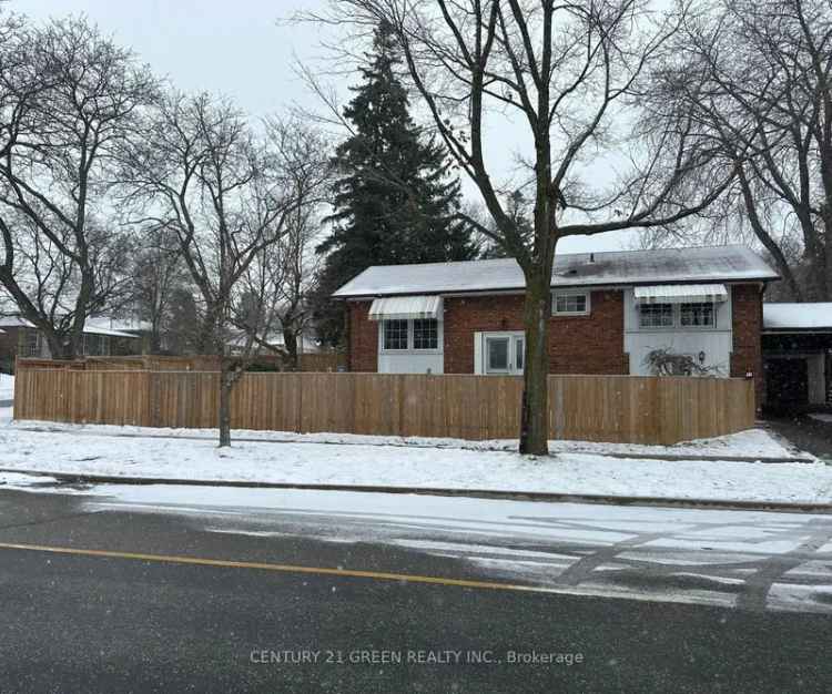 House For Sale in Toronto, Ontario