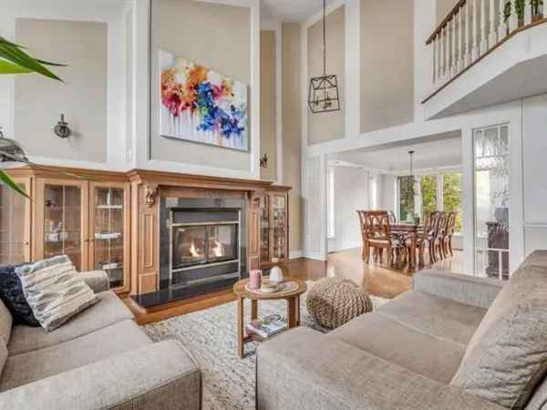 5 Bedroom Family Home with Cathedral Ceilings and Fireplace