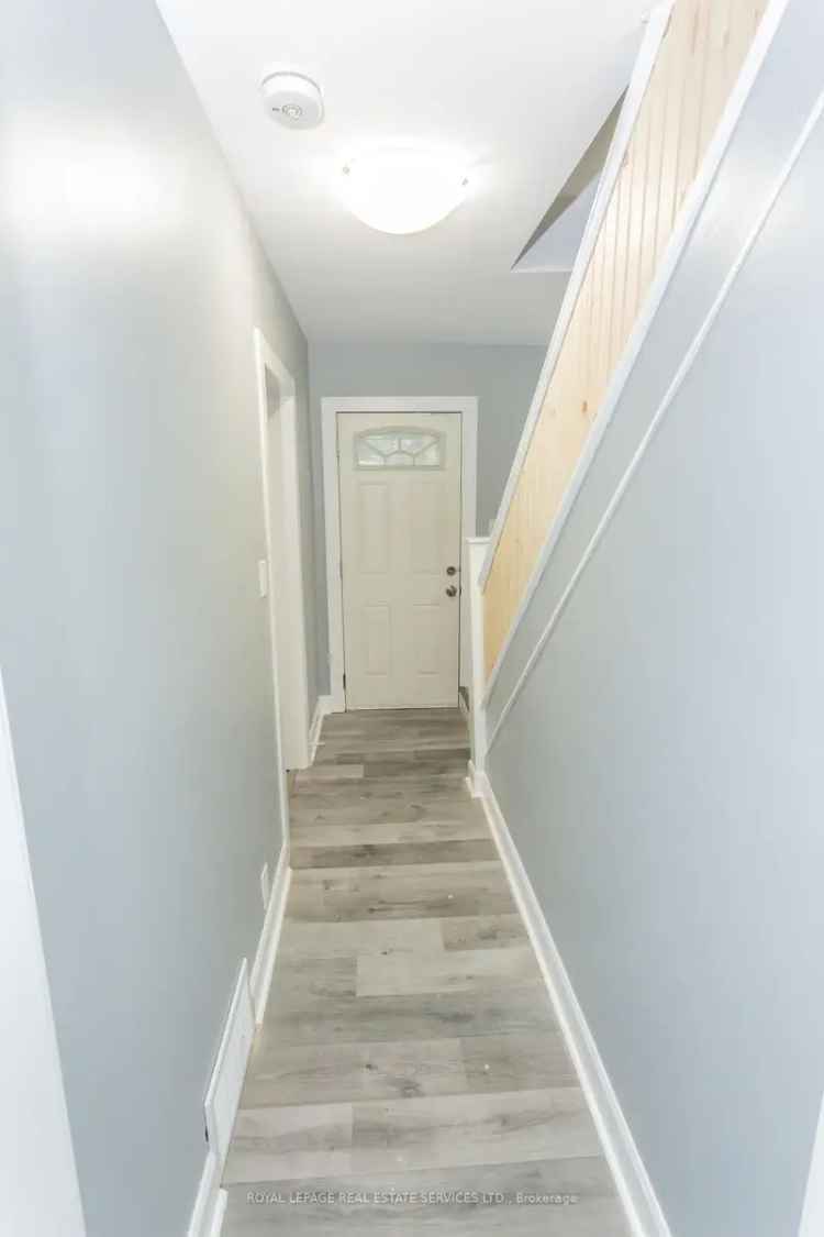 2 Story Home near Welland River Parkway 25 Bedrooms 4pc Bath