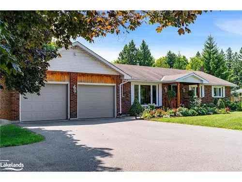 House For Sale In Collingwood, Ontario