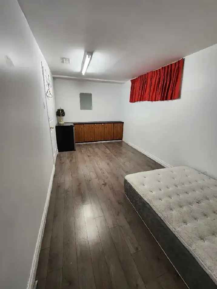 Large Master bedroom for Rent