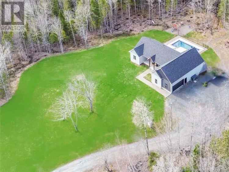 Executive Bungalow in Waasis with Saltwater Pool and Finished Basement