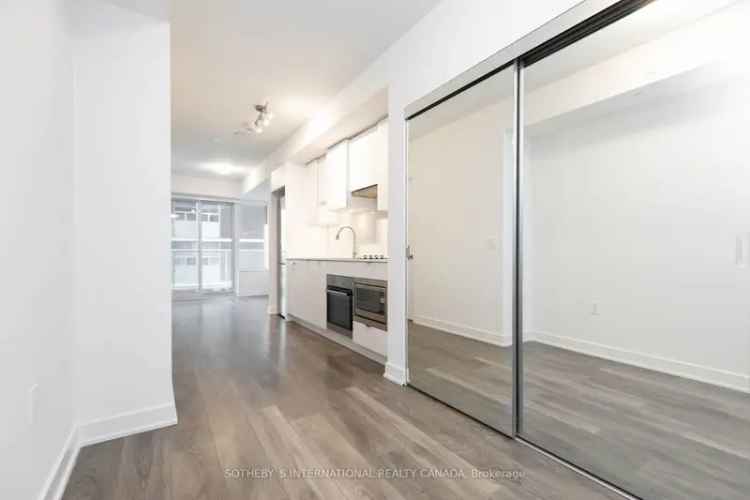 Bright Spacious Studio Near Eglinton TTC