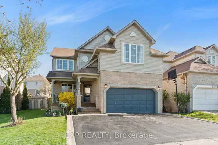 Buy Detached Home in Central Erin Mills Featuring Modern Comfort