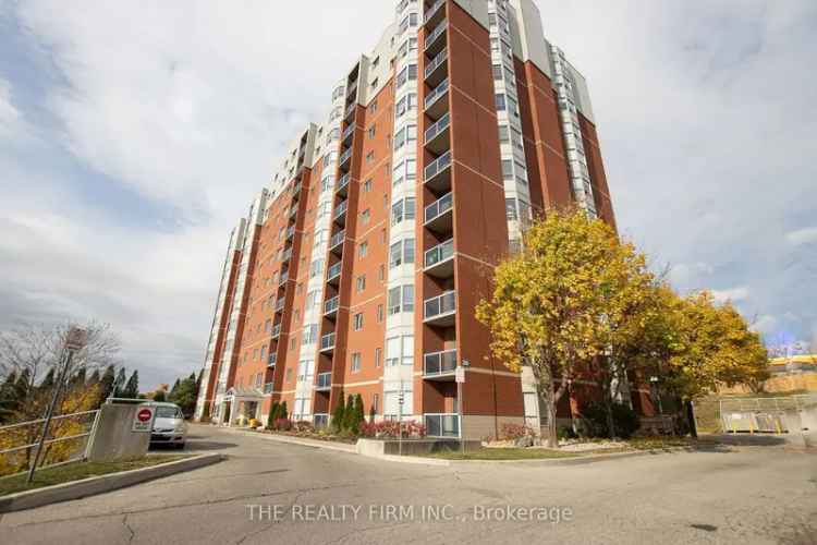 Condo For Sale in Aurora, Ontario