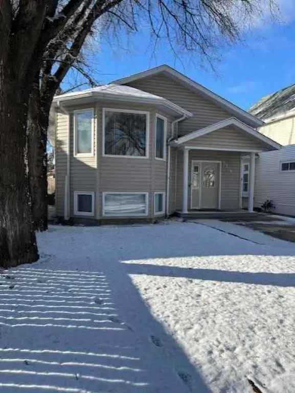 House For Rent in City of Lloydminster, Alberta