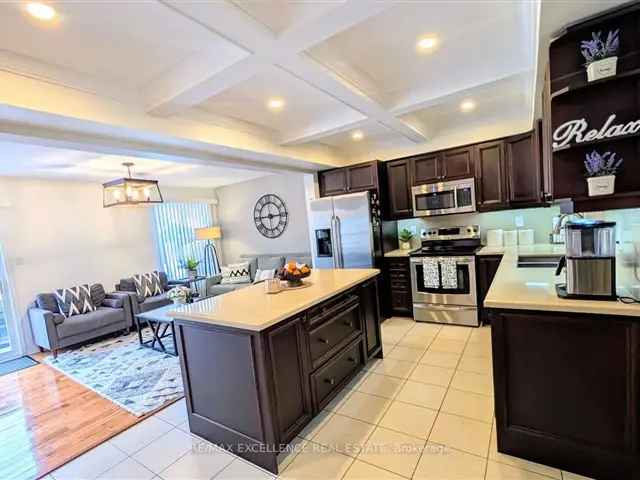 House For Sale in 3745, Partition Road, Mississauga, Ontario