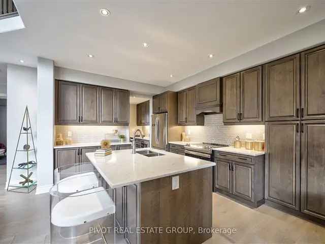 Elegant 4-Bedroom Markham Home - 2700 Sqft, Fully Furnished