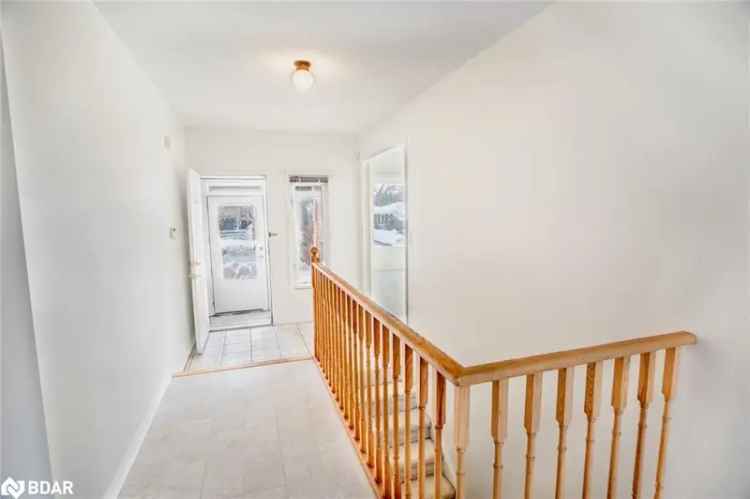 3+2 Bedroom Bungalow Near Hwy 400