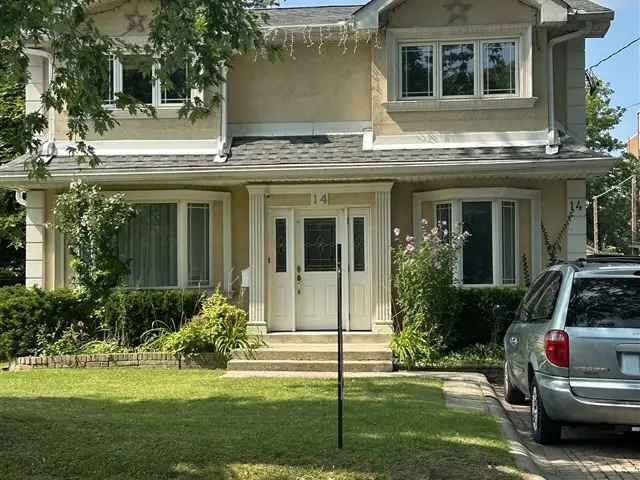 House For Sale in Toronto, Ontario