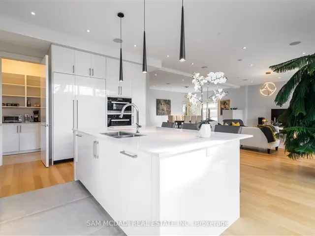 Luxury Detached Home in Lakeview Mississauga